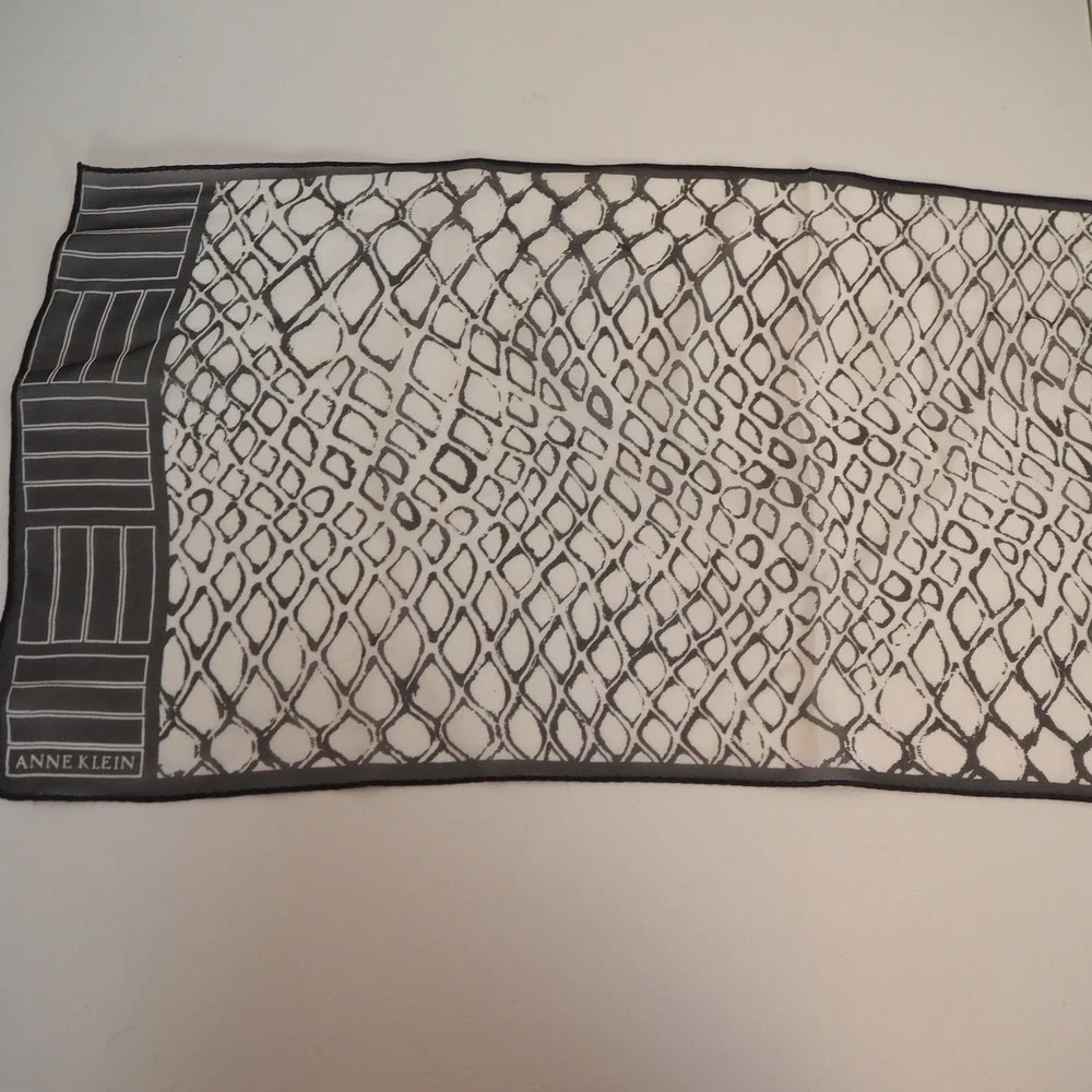 Anne Klein 100% Silk Scarf Oblong Black & White Geometric Animal Print 11" x 53" - Picture 3 of 10
